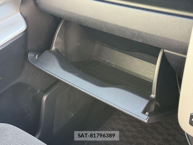 Toyota NOAH 2013-02 6910314-23