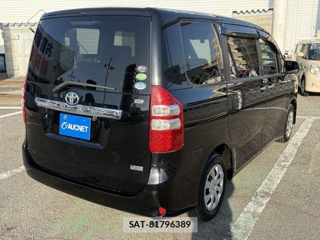 Toyota NOAH 2013-02 6910314-4