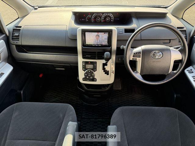 Toyota NOAH 2013-02 6910314-8