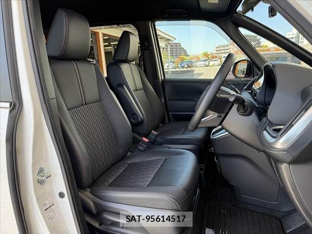 Toyota NOAH 2023-07 6910276-15