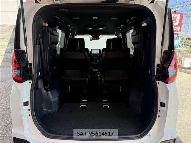 Toyota NOAH 2023-07 6910276-21