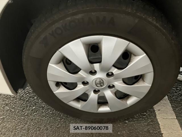 Toyota NOAH 2011-07 6910313-9