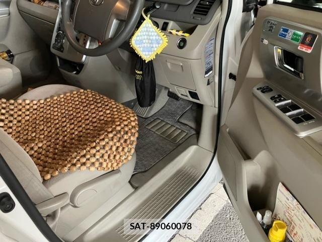 Toyota NOAH 2011-07 6910313-13