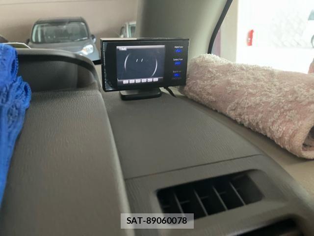 Toyota NOAH 2011-07 6910313-24