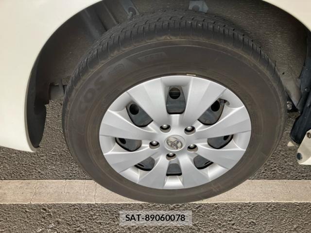 Toyota NOAH 2011-07 6910313-7