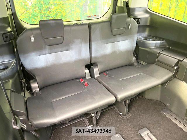 Toyota NOAH 2023-06 6910290-9