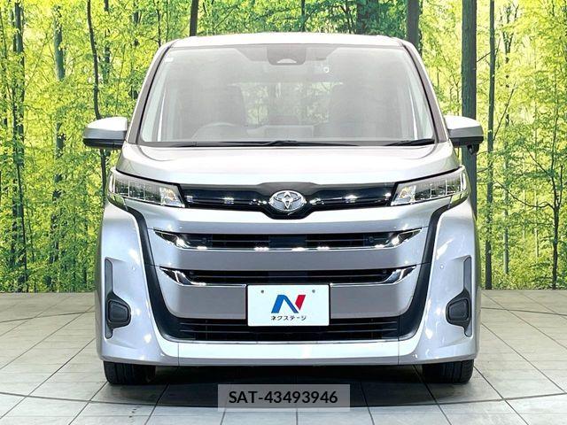 Toyota NOAH 2023-06 6910290-14