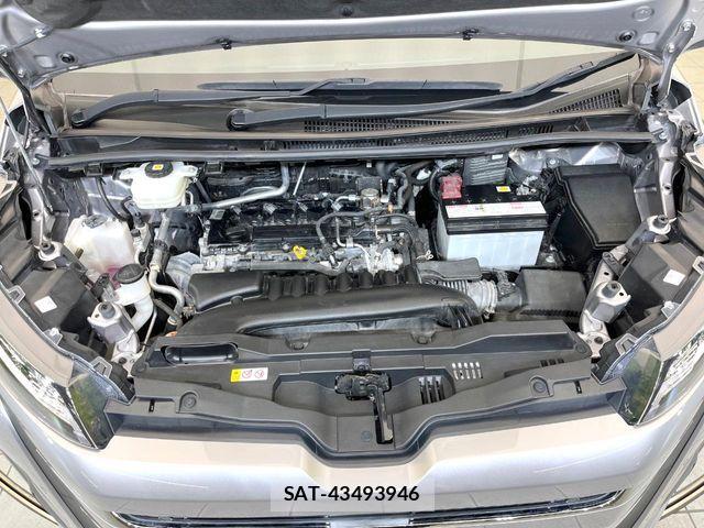 Toyota NOAH 2023-06 6910290-17