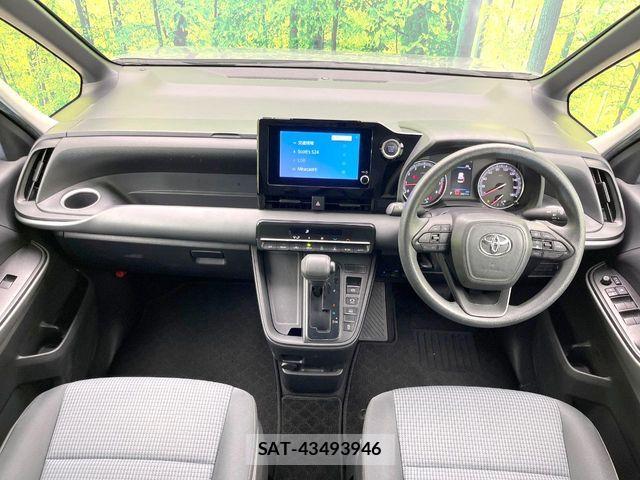 Toyota NOAH 2023-06 6910290-1