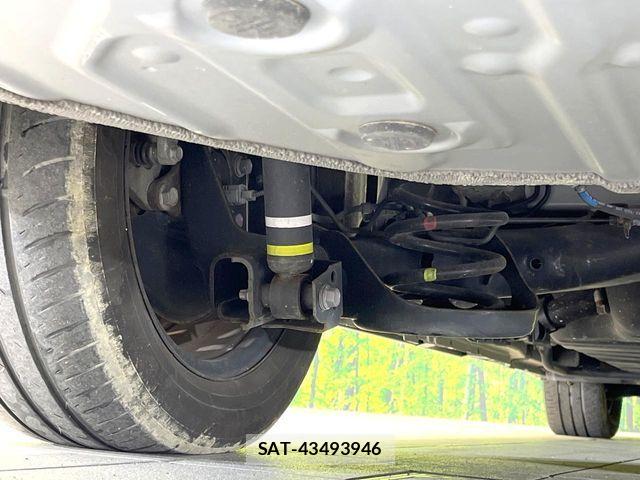 Toyota NOAH 2023-06 6910290-19