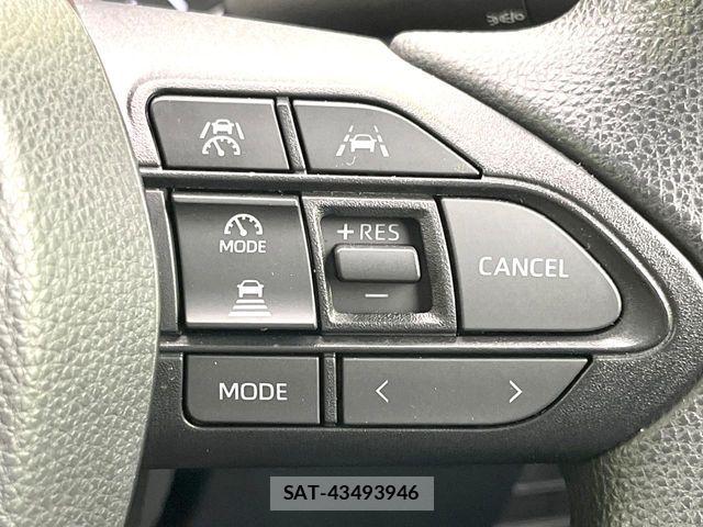 Toyota NOAH 2023-06 6910290-6