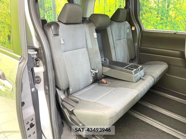 Toyota NOAH 2023-06 6910290-8