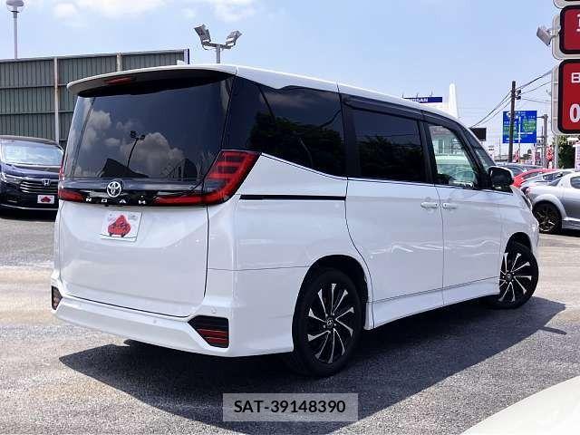 Toyota NOAH 2022-02 6910280-2