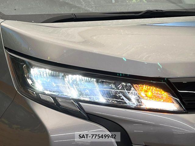 Toyota NOAH 2023-07 6910293-12