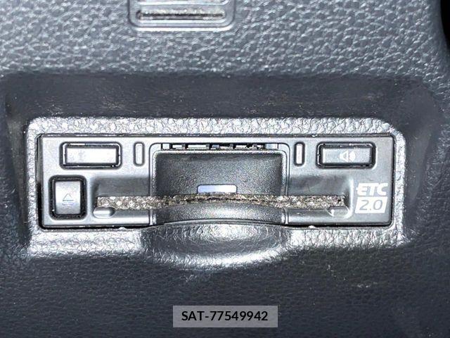 Toyota NOAH 2023-07 6910293-6