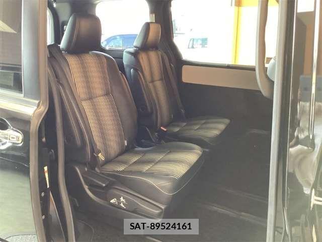 Toyota NOAH 2019-01 6910281-17