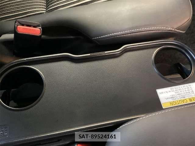 Toyota NOAH 2019-01 6910281-19