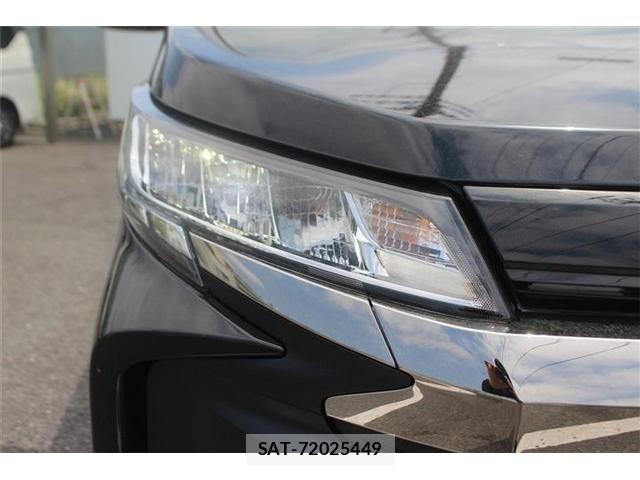Toyota NOAH 2022-10 6910288-16
