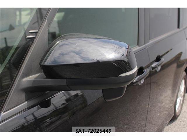 Toyota NOAH 2022-10 6910288-19