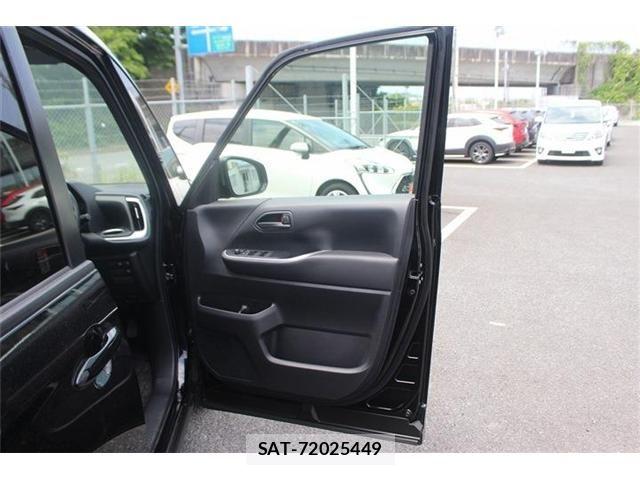 Toyota NOAH 2022-10 6910288-27
