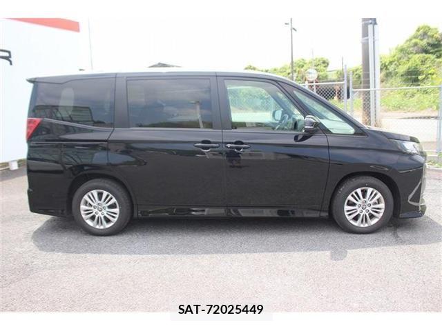 Toyota NOAH 2022-10 6910288-8