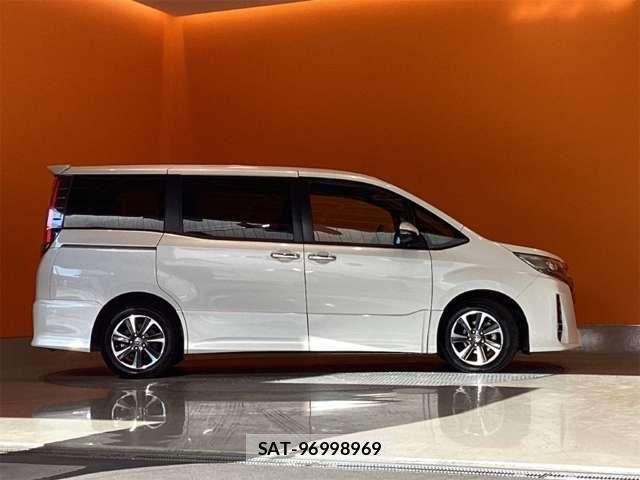 Toyota NOAH 2019-05 6910289-10