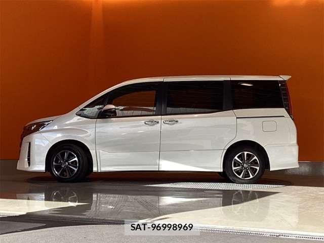 Toyota NOAH 2019-05 6910289-14