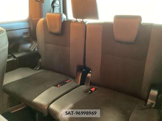 Toyota NOAH 2019-05 6910289-17