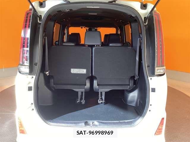 Toyota NOAH 2019-05 6910289-18