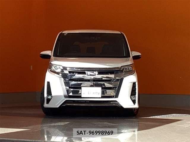 Toyota NOAH 2019-05 6910289-8
