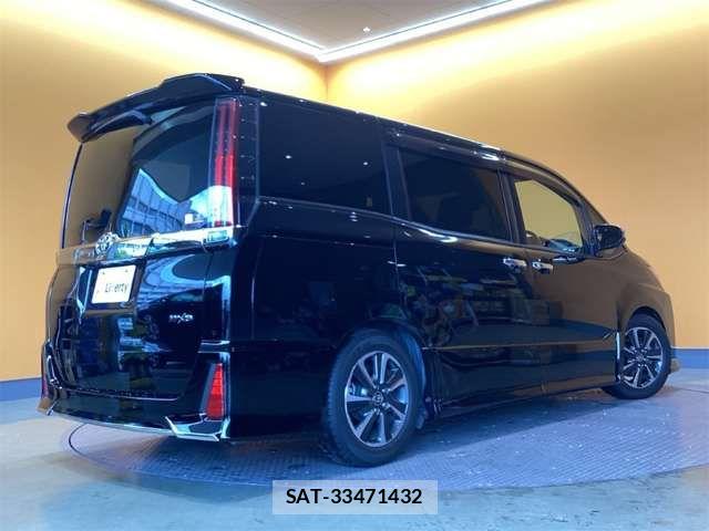 Toyota NOAH 2021-07 6910282-10
