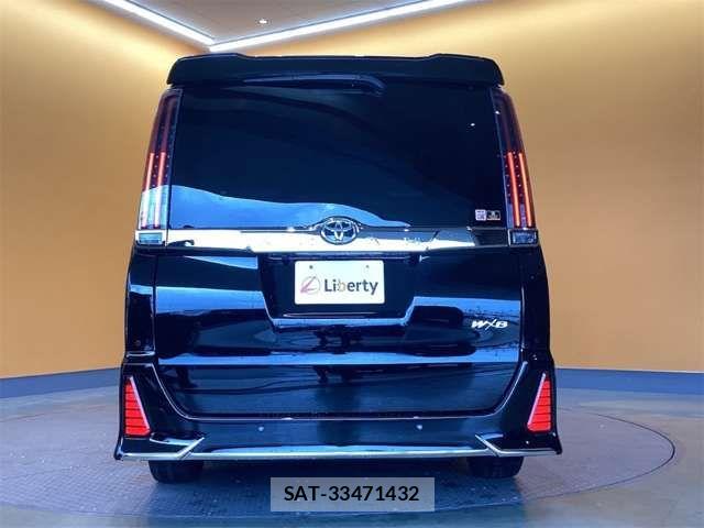 Toyota NOAH 2021-07 6910282-11