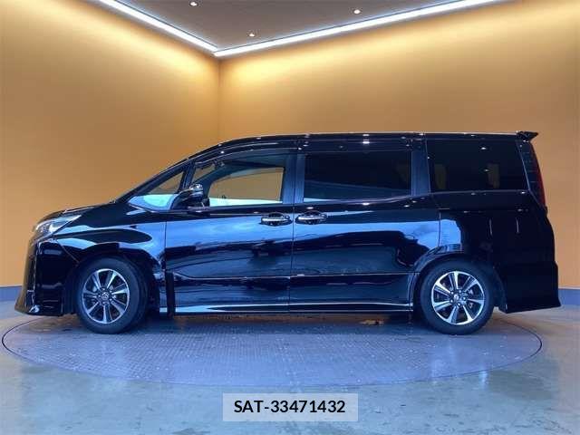 Toyota NOAH 2021-07 6910282-13