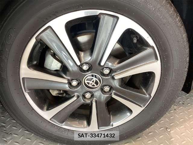 Toyota NOAH 2021-07 6910282-14