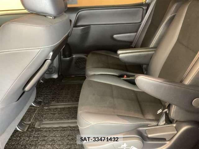 Toyota NOAH 2021-07 6910282-17