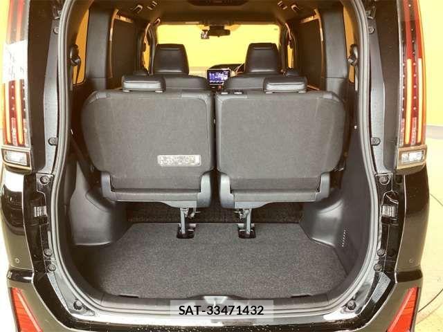 Toyota NOAH 2021-07 6910282-18