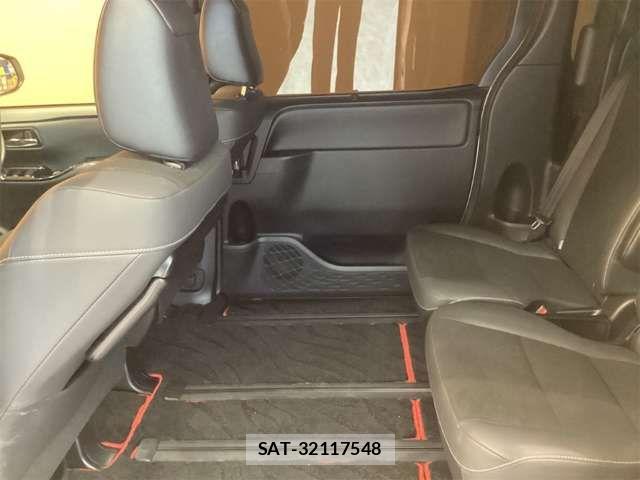 Toyota NOAH 2021-01 6910283-17