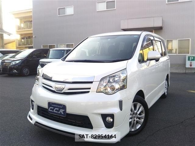 Toyota NOAH 2012-05 6910306-0