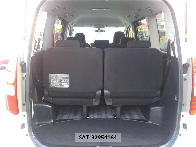 Toyota NOAH 2012-05 6910306-21
