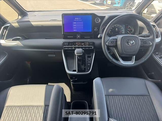 Toyota NOAH 2023-05 6910277-1