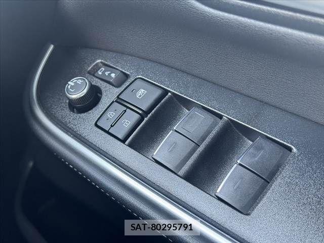 Toyota NOAH 2023-05 6910277-22
