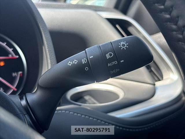 Toyota NOAH 2023-05 6910277-26