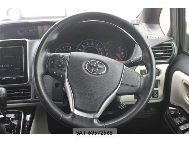 Toyota NOAH 2018-03 6910295-15