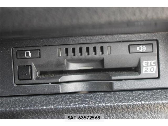 Toyota NOAH 2018-03 6910295-20