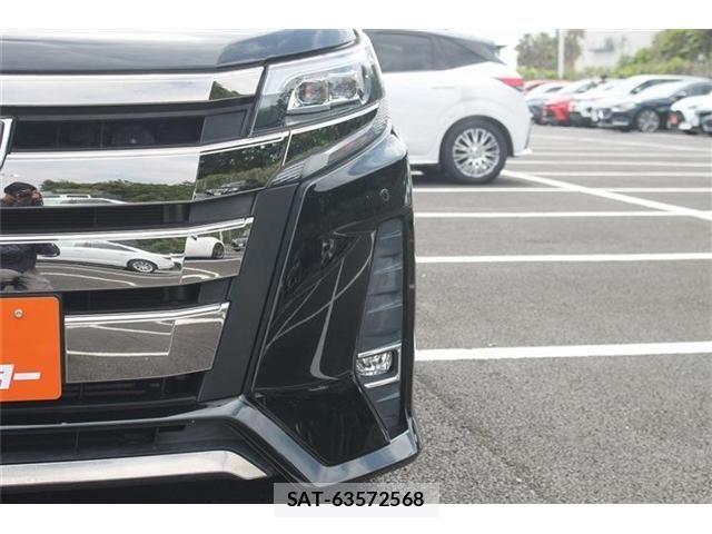 Toyota NOAH 2018-03 6910295-23