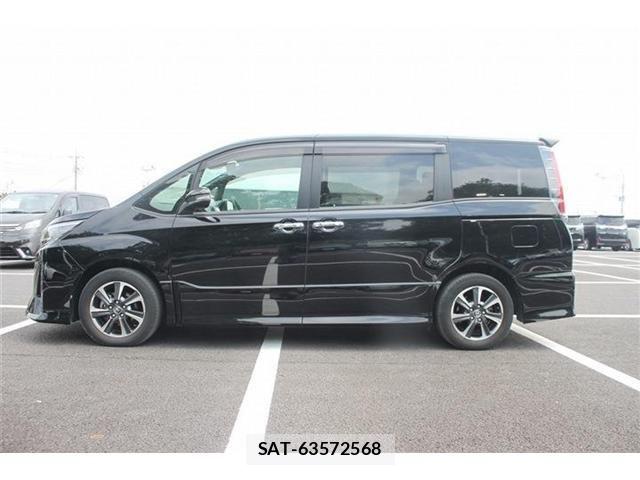 Toyota NOAH 2018-03 6910295-7