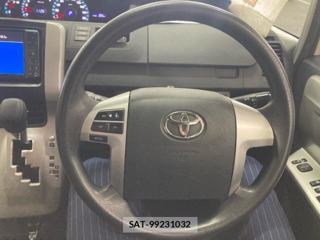 Toyota NOAH 2011-02 6910338-11