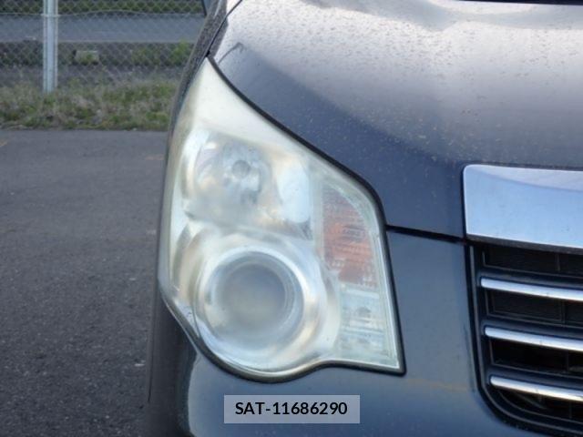 Toyota NOAH 2012-02 6910315-13