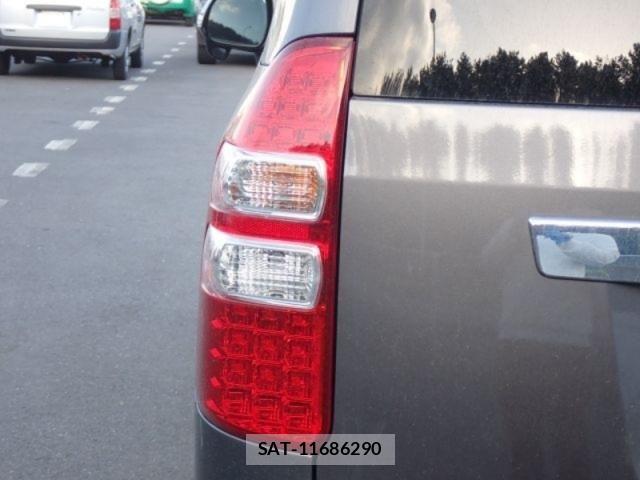 Toyota NOAH 2012-02 6910315-15