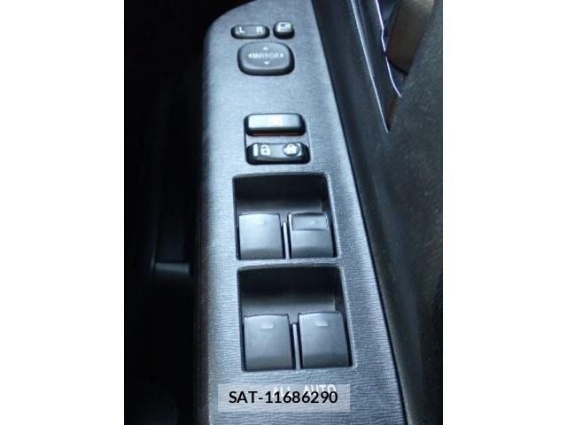 Toyota NOAH 2012-02 6910315-21